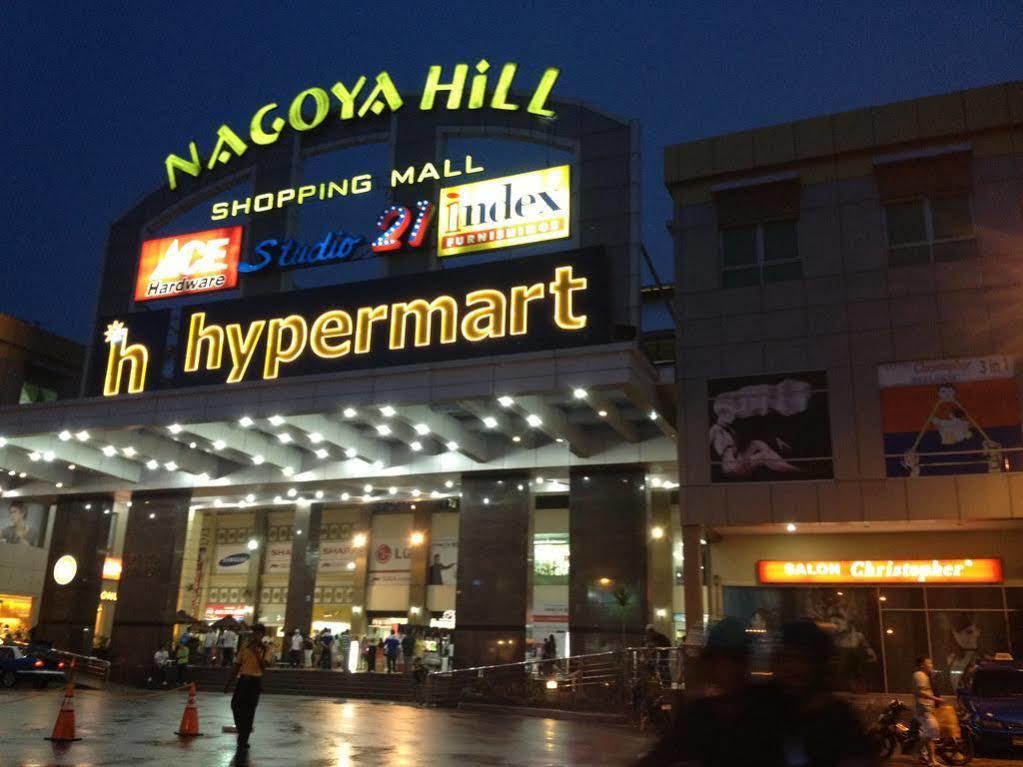 Reddoorz Premium Near Harbour Bay Mall Batam 2 Hotel Nagoya Esterno foto